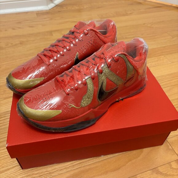 Exclusive!Kobe 5 University Red Size 10 3000%Authentic - Picture 1 of 10